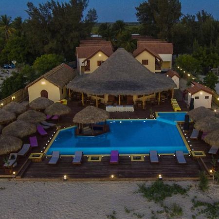 Laguna Beach Morondava Luaran gambar