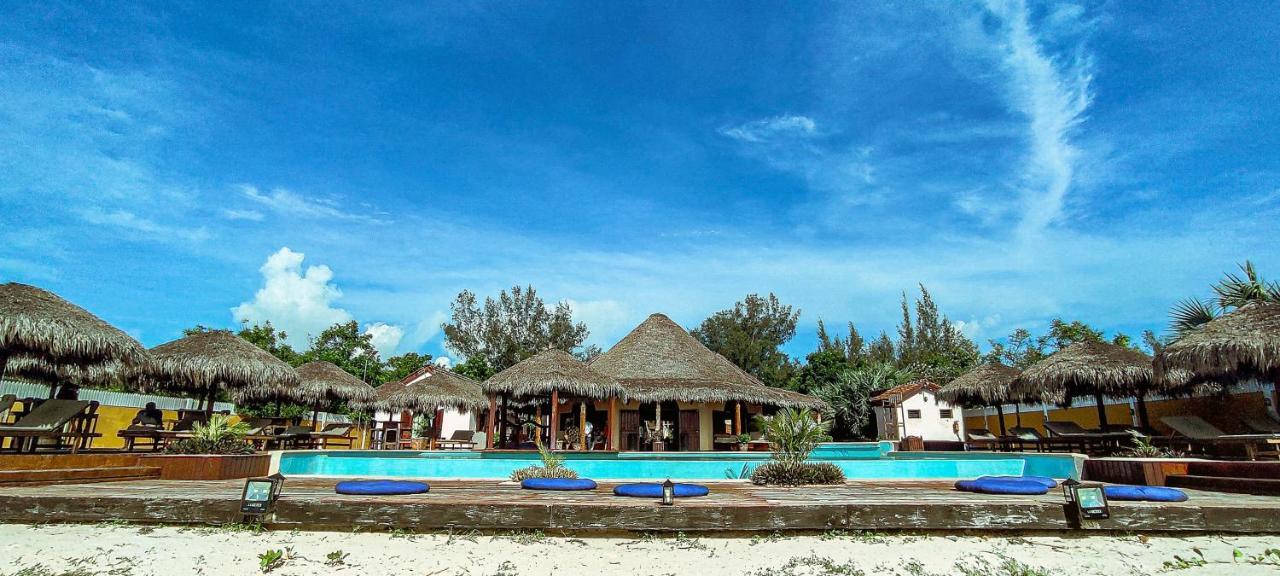 Laguna Beach Morondava Luaran gambar